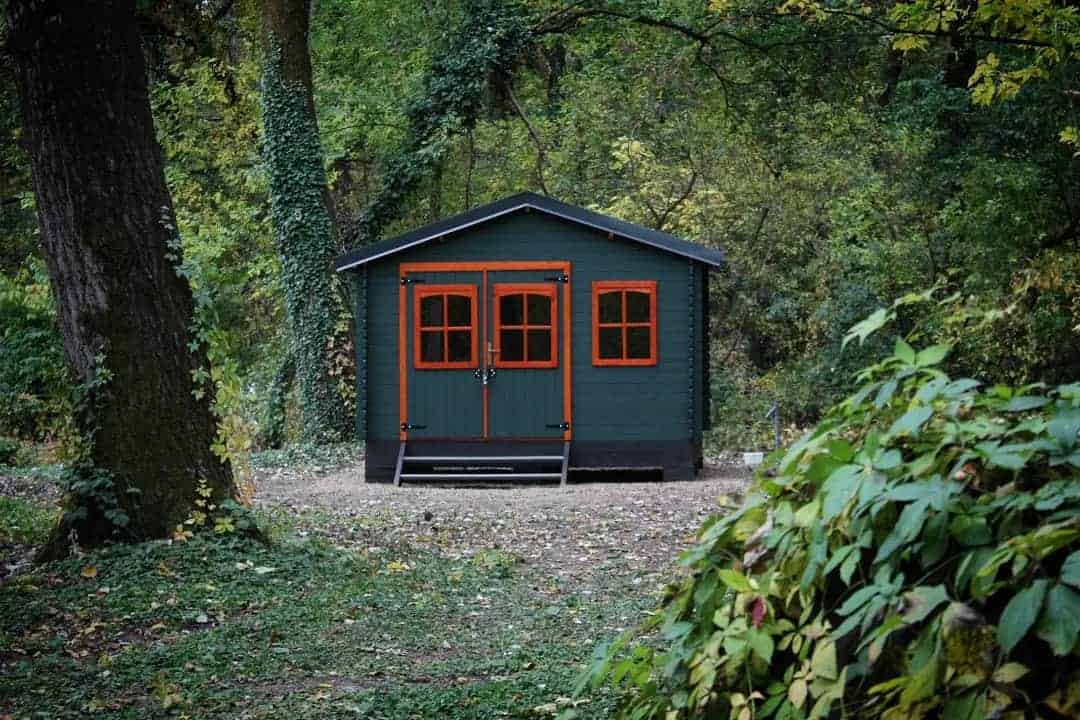 Farbberatung zum Streichen eines Gartenhauses Welche Rabe?