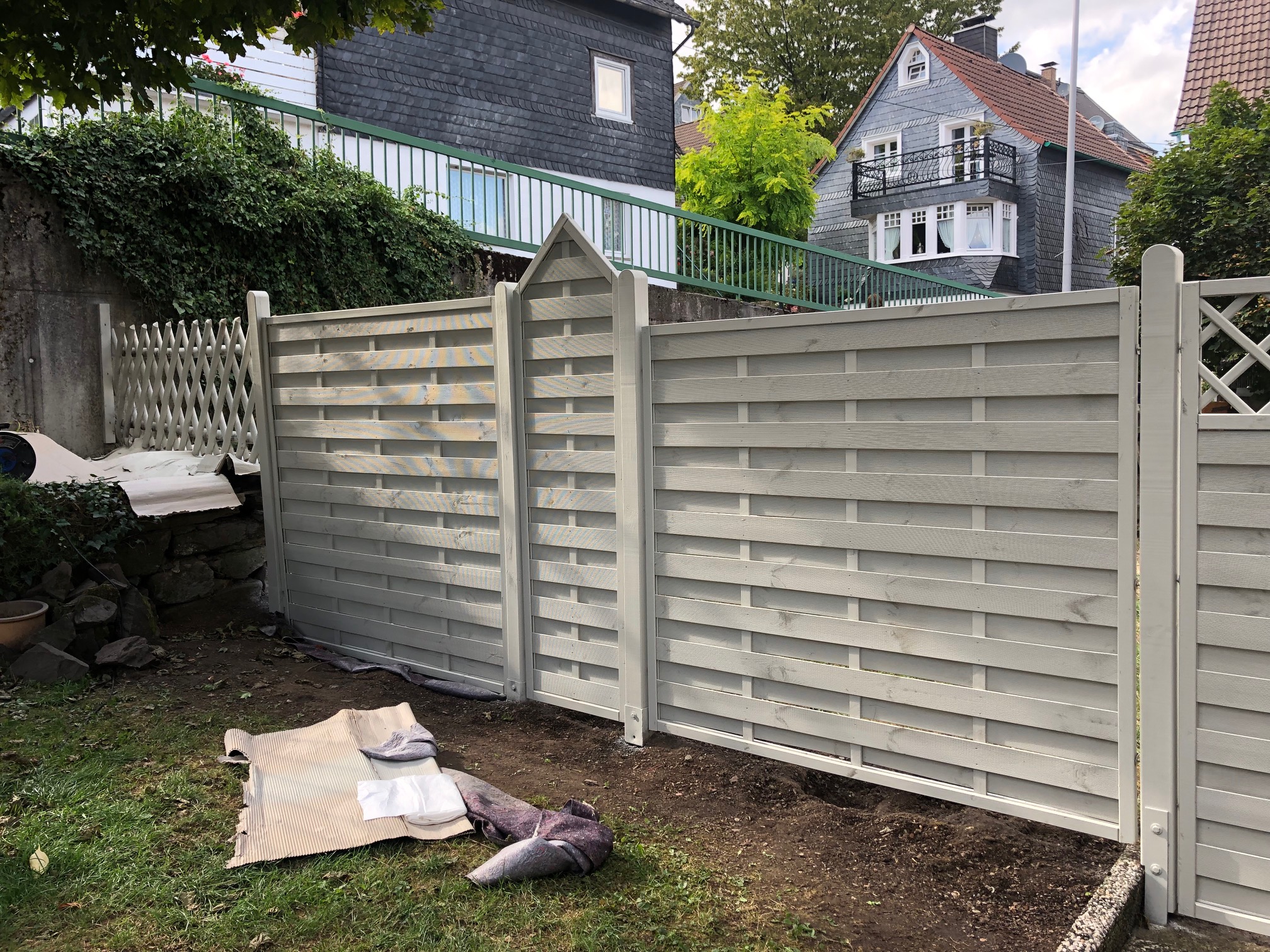 Holzzaun streichen für alle Holzarten matt & nachhaltig