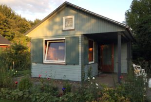 Ferienhaus aus Holz Natürliche Farbe Natuerliche Farbe