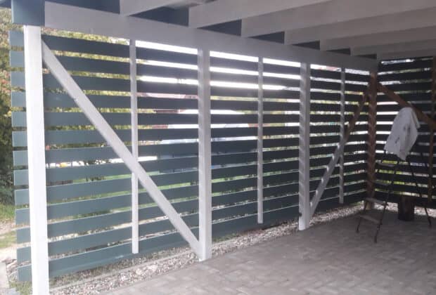 Carport in Bohus Blå gestrichen